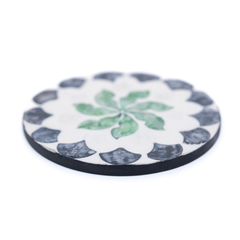 Éclosion de Jade - Boxed set of 6 coasters all mother-of-pearl, green and black botanical pattern – view 3 – Handcrafted product, handmade · Kuênia