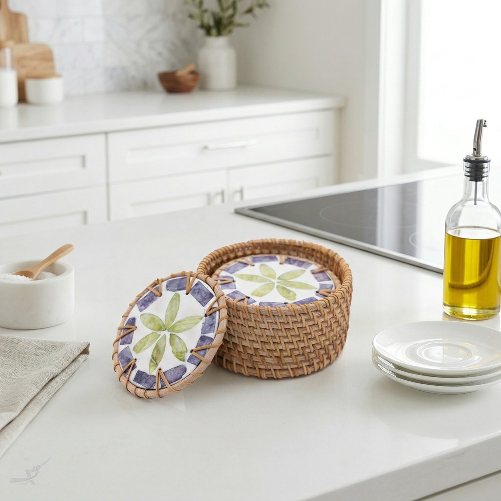 Étoile de Pervenche – Boxed set of 6 coasters in rattan and mother-of-pearl, with lid, purple and green floral pattern – staged view – Handcrafted product, handmade · Kuênia